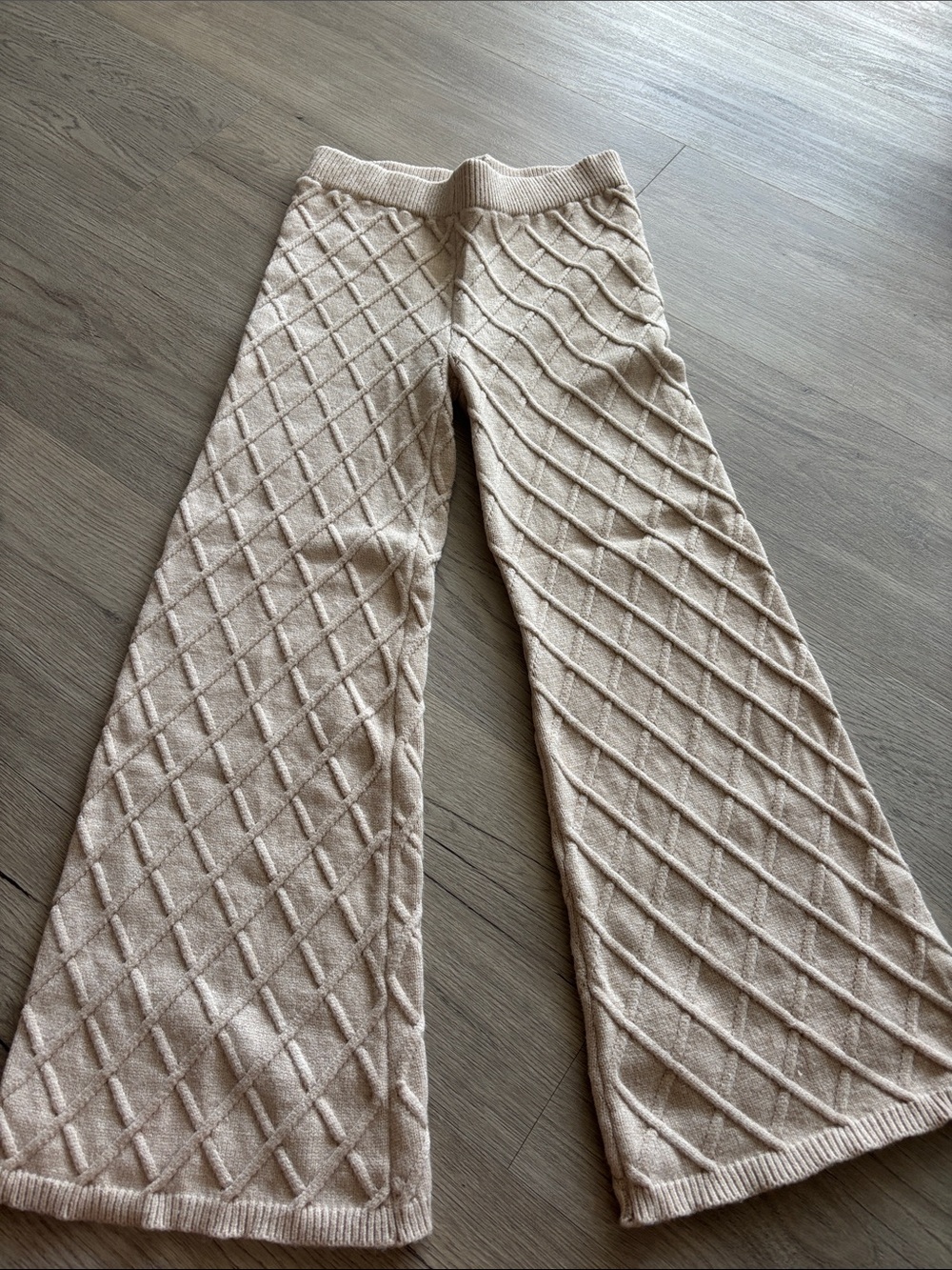 SHEIN Cream Diamond Cable Knit Flared Pants
